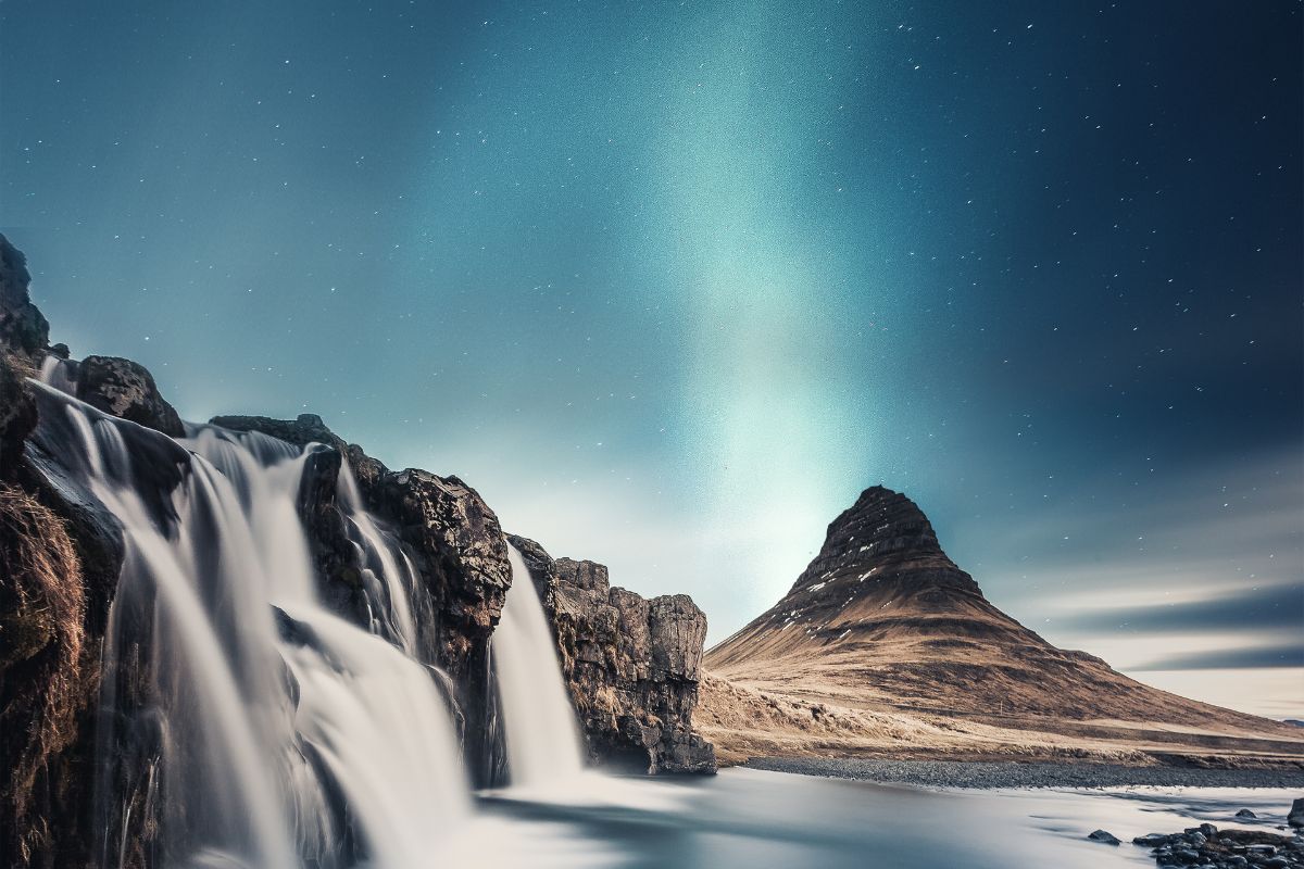 Ultimate adventure & lavish relaxation combine on this luxury escape through Iceland.